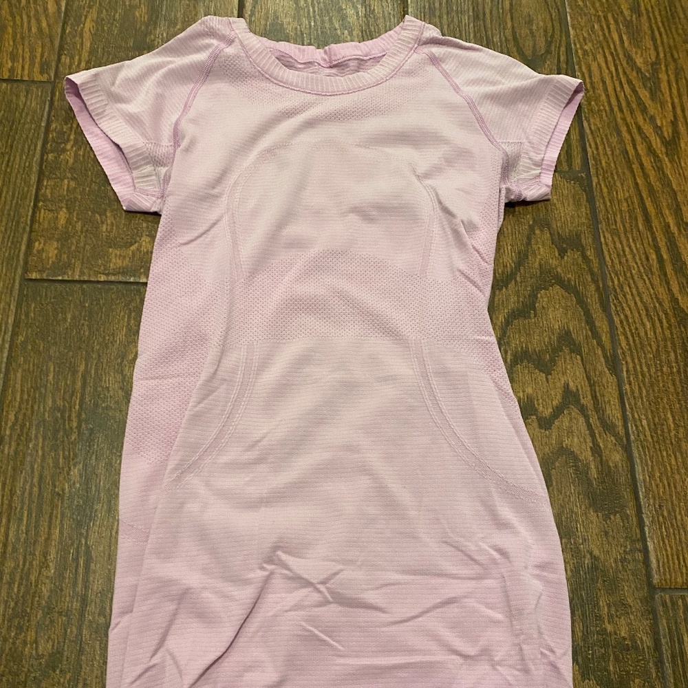 Lululemon Run Swiftly Short Sleeve - Light Pink Size 4